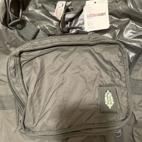 NWT Free people- Rain Check Packable
Waterproof Jacket size XS
Retail $1… - Picture 9 of 12